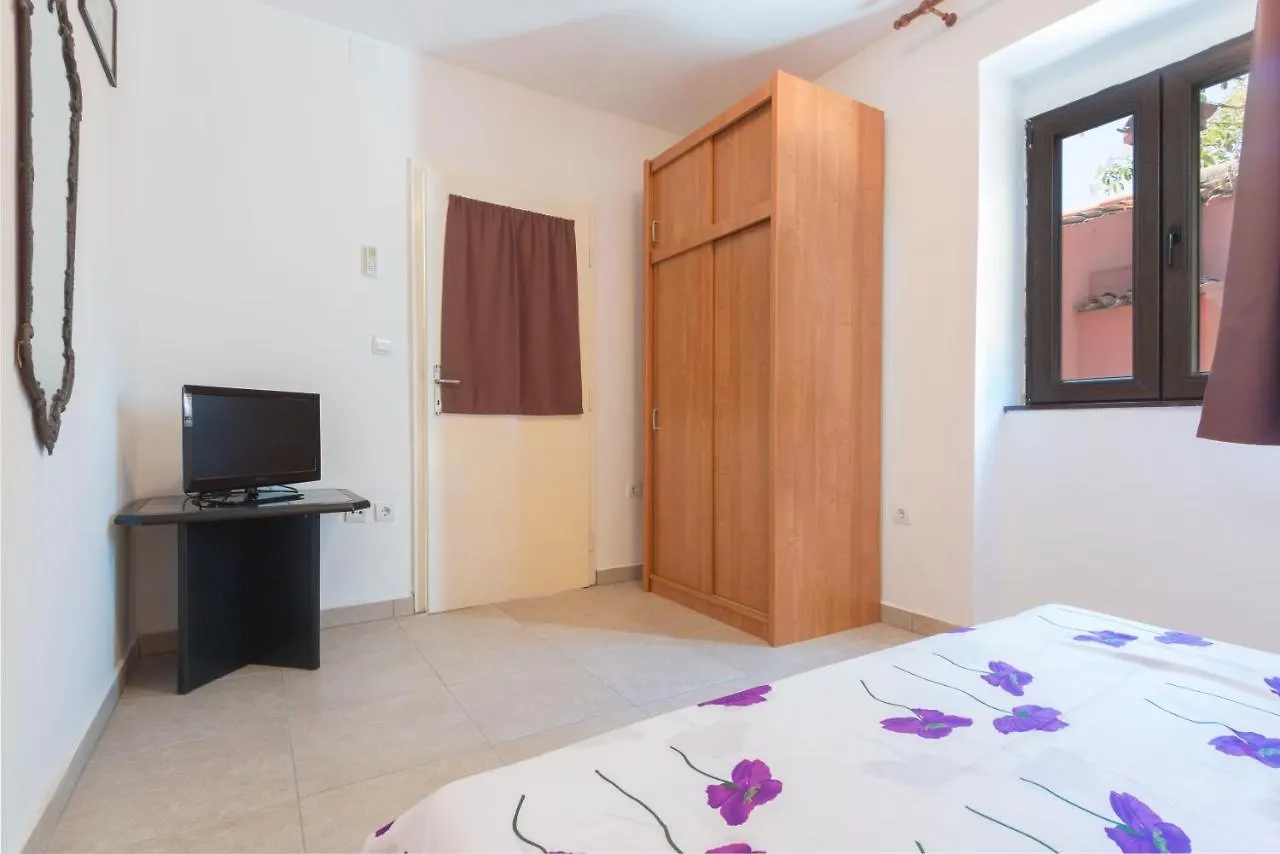 Apartment Apartmani Elio Pula